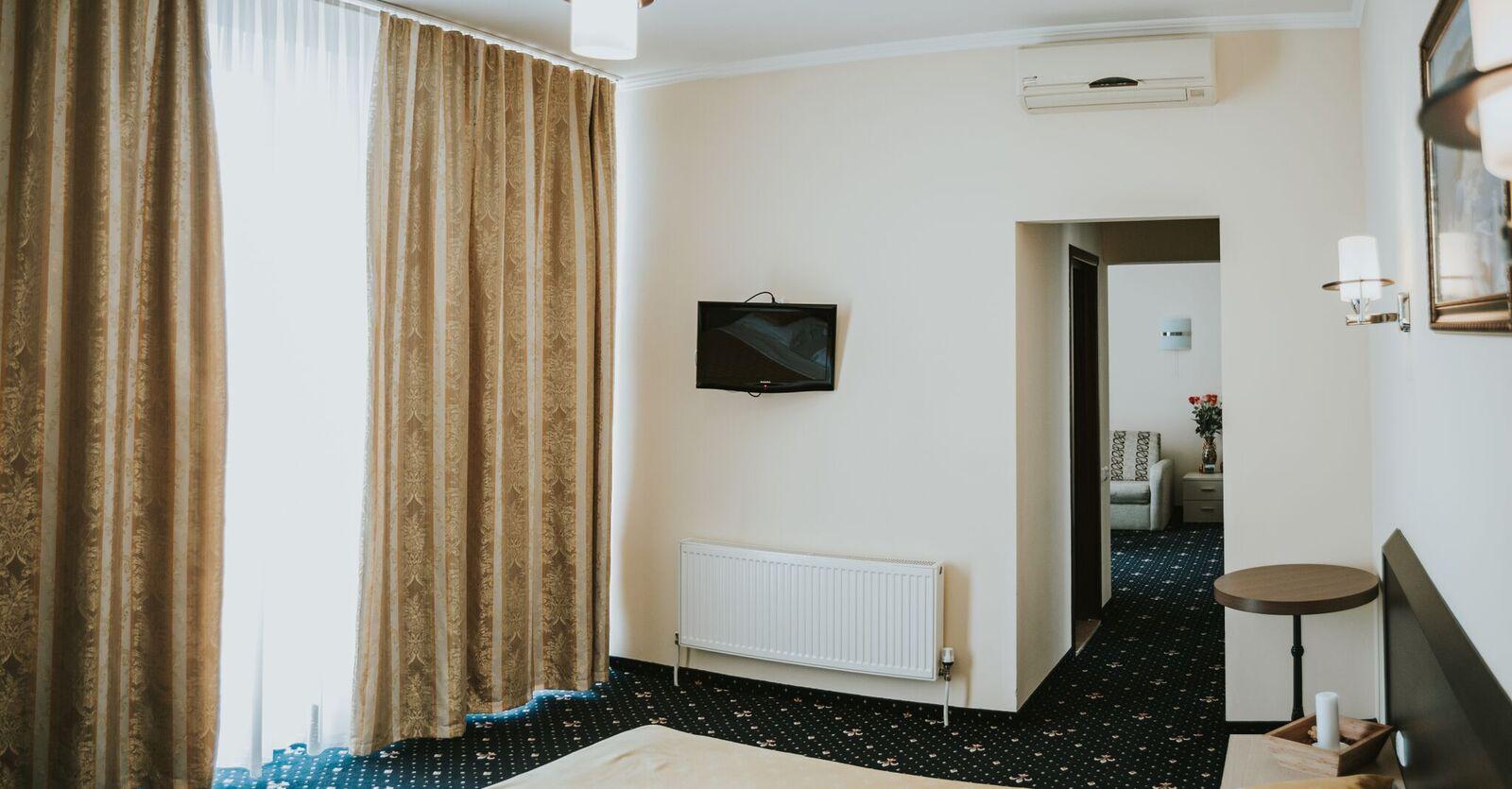 Manhattan Hotel & Restaurant Chişinău Eksteriør billede