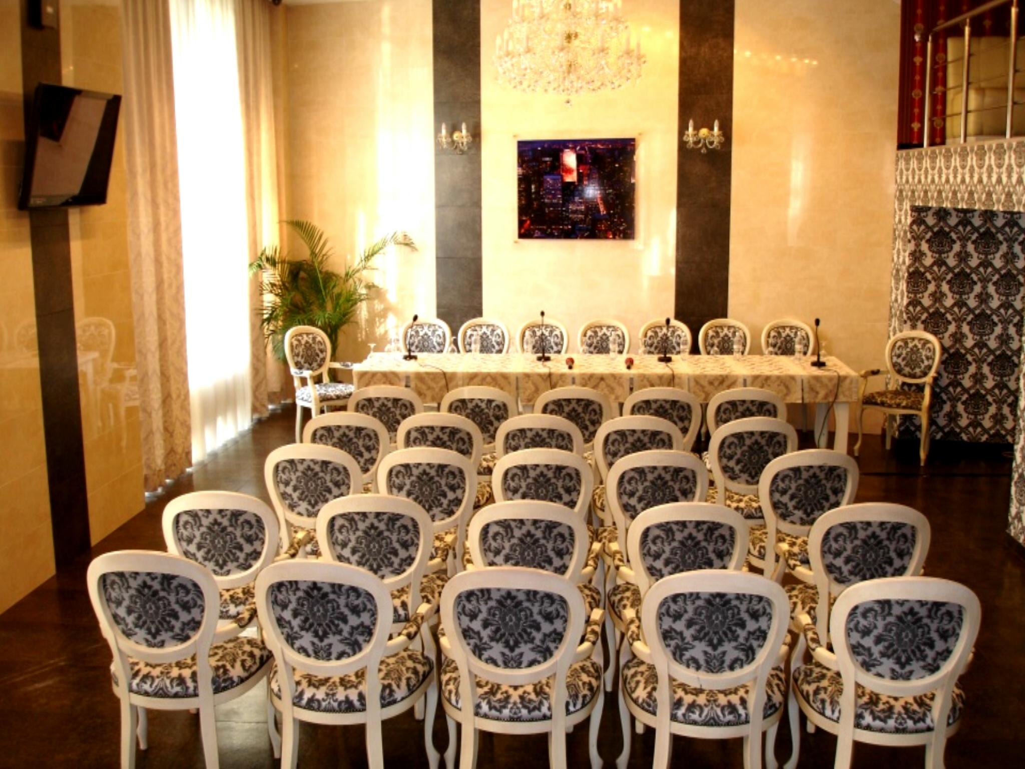 Manhattan Hotel & Restaurant Chişinău Eksteriør billede