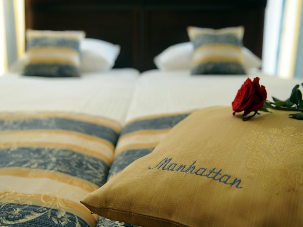 Manhattan Hotel & Restaurant Chişinău Eksteriør billede