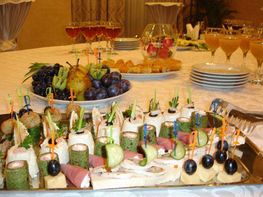 Manhattan Hotel & Restaurant Chişinău Eksteriør billede