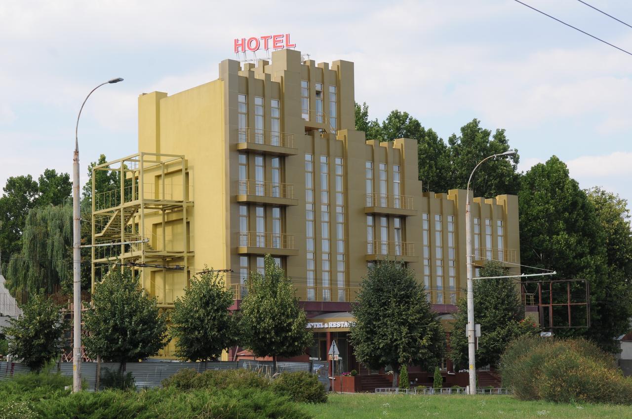 Manhattan Hotel & Restaurant Chişinău Eksteriør billede
