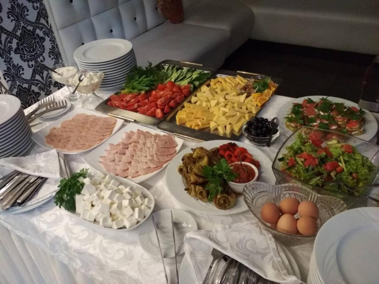 Manhattan Hotel & Restaurant Chişinău Eksteriør billede